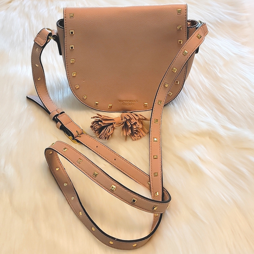 🌴 Victoria's Secret Crossbody Light Pink Purse With Metal Embellishments